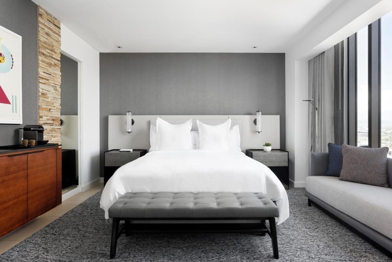 Four Seasons Hotel DEN Eksteriør bilde